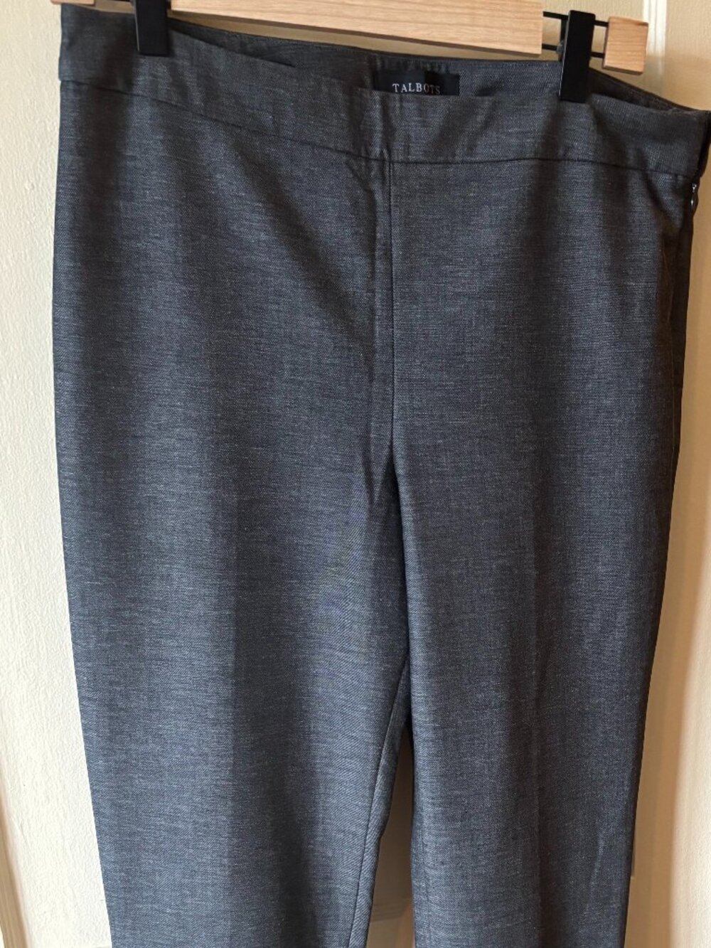 Talbots Chatham Pants with button cuff – Charcoal Grey – Size 8 EUC